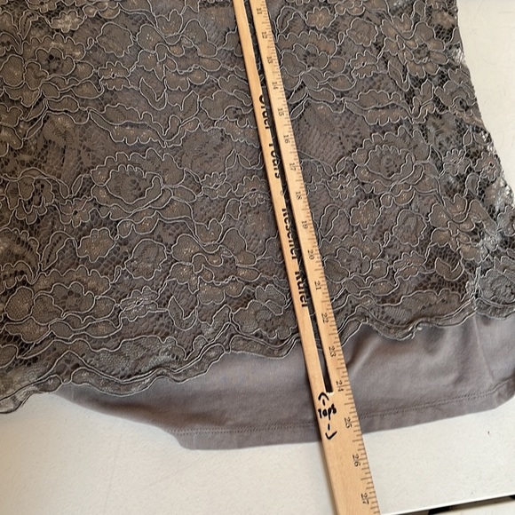 Gallery size large gray / taupe lace lined short sleeve  tee - Picture 12 of 14